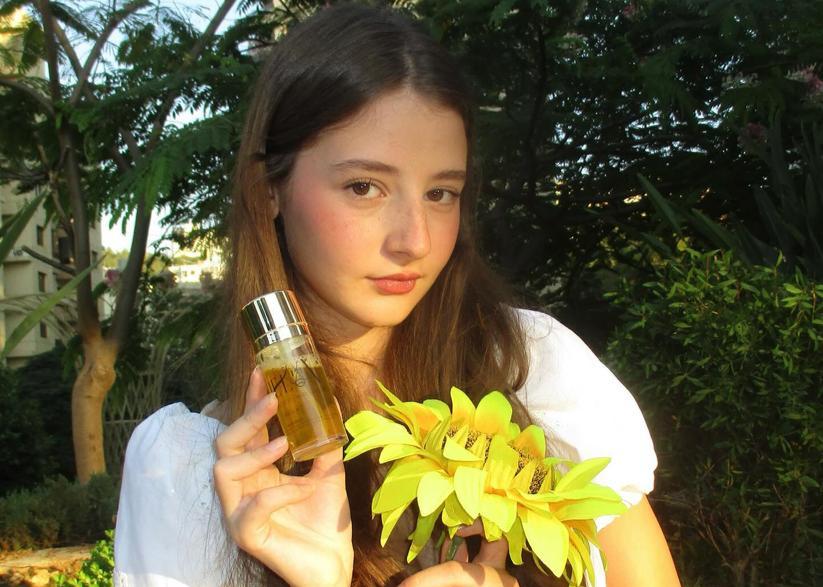 The Only Water-Based Honey Hair Serum for Lightweight, Non-Greasy Shine
