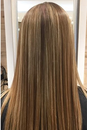 The Ultimate Guide to Fighting Frizz and Flyaways